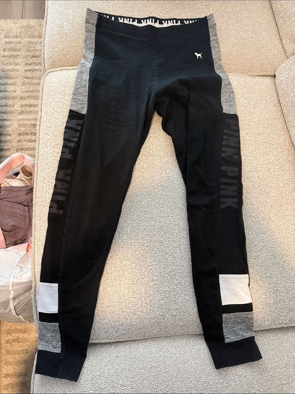 PINK Black & Gray Colorblock Leggings yoga